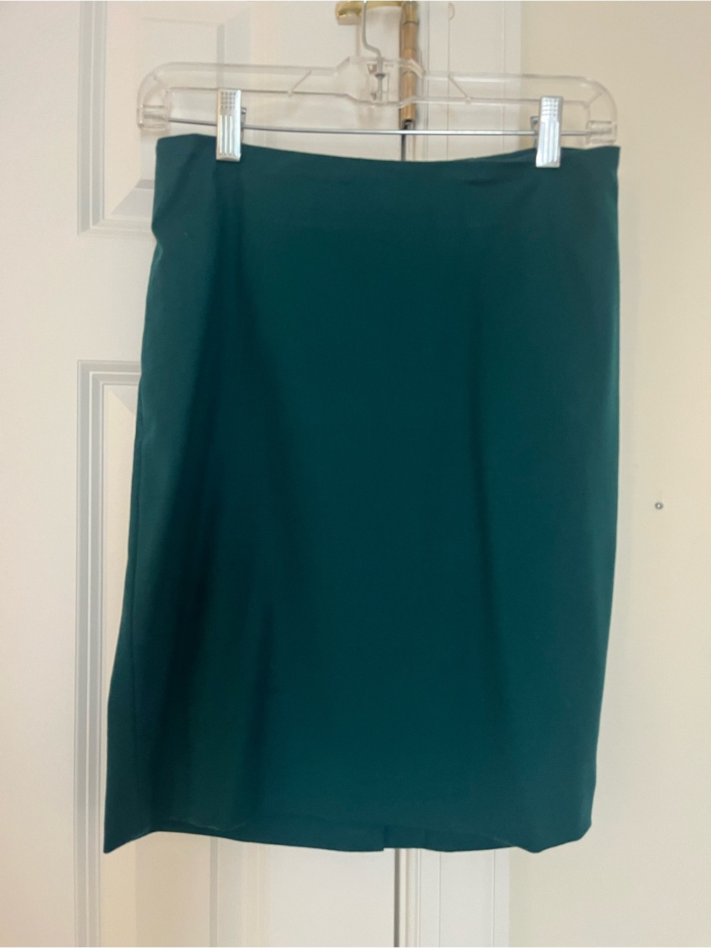 Knee length pencil skirt in forest green